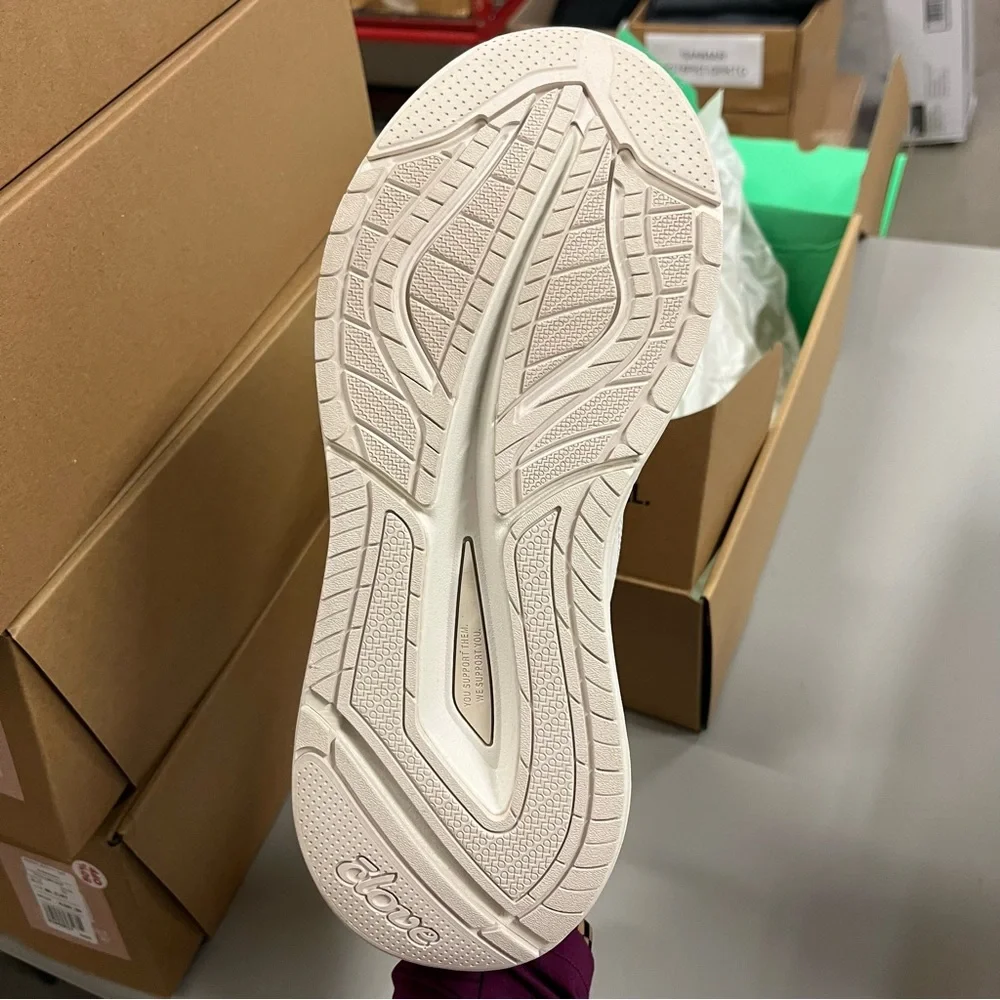 NIB Women's Clove Forte White Sneakers - Picture 6 of 9
